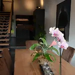 Loft Industriel Dans Ancienne Grange *